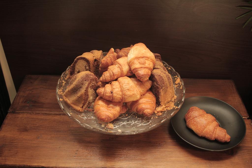 银河酒店 Dumbravita  外观 照片